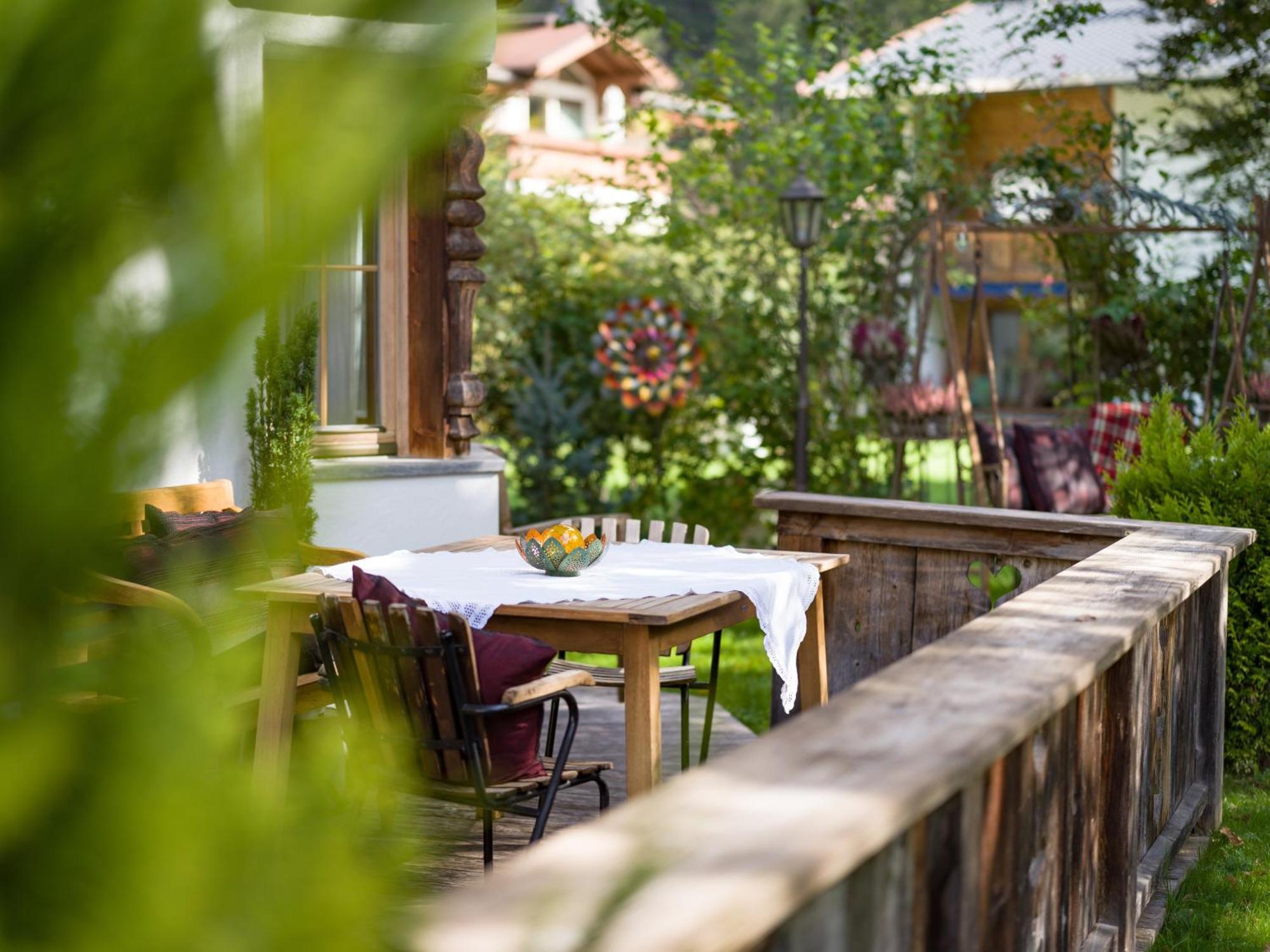 S'Doerfl Chalets ไมย์อาโฮเฟิน ภายนอก รูปภาพ