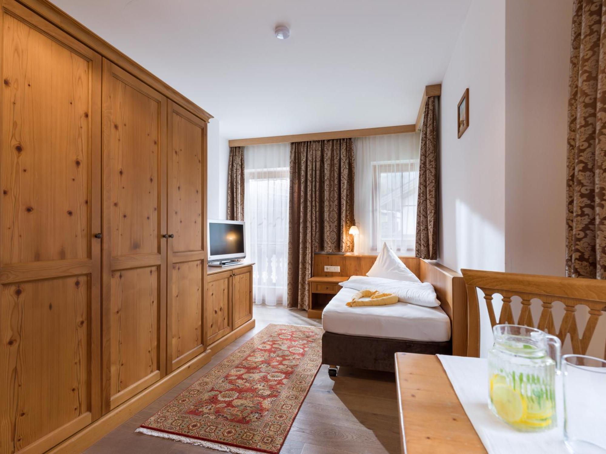 S'Doerfl Chalets ไมย์อาโฮเฟิน ภายนอก รูปภาพ