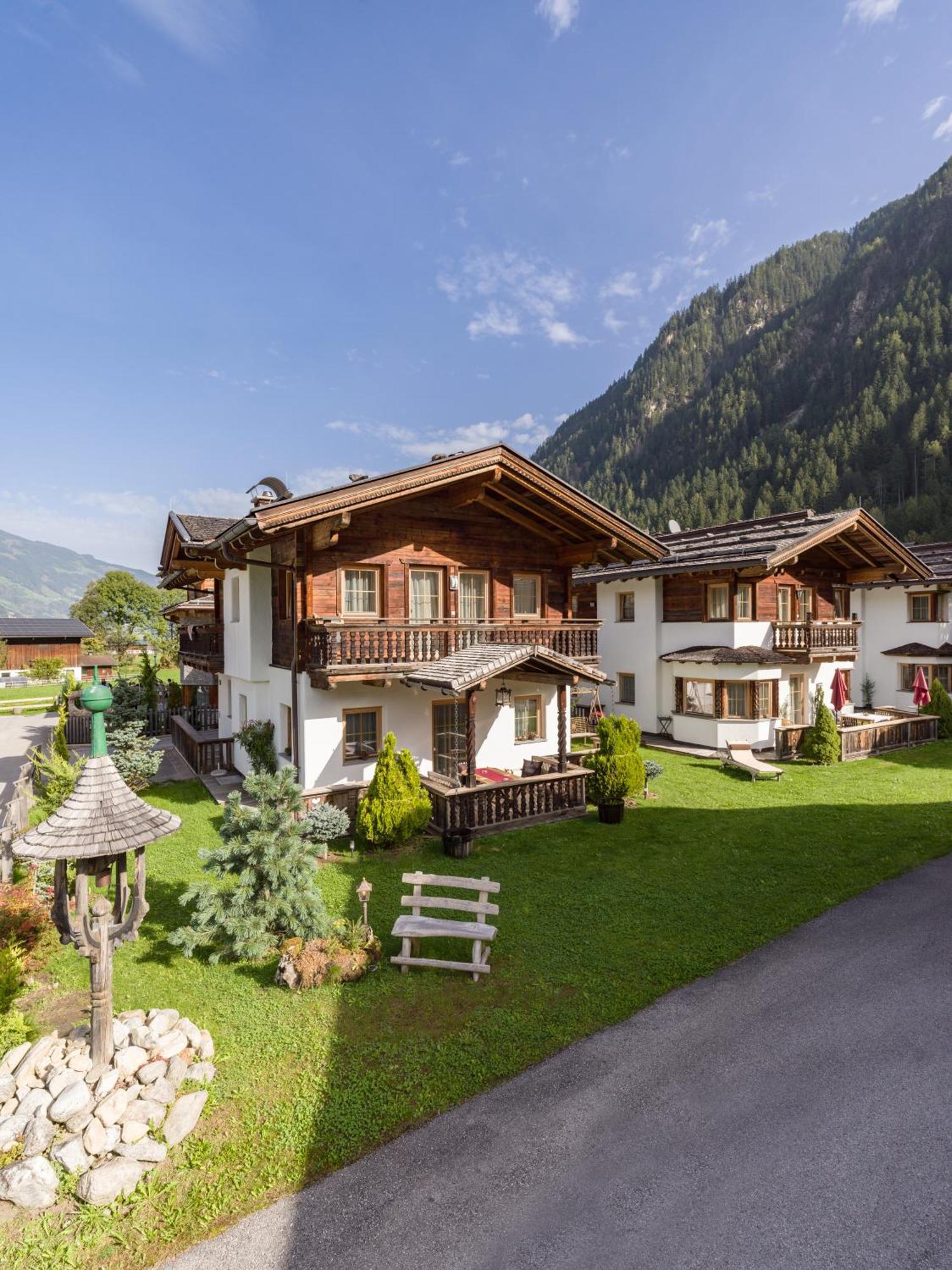 S'Doerfl Chalets ไมย์อาโฮเฟิน ภายนอก รูปภาพ