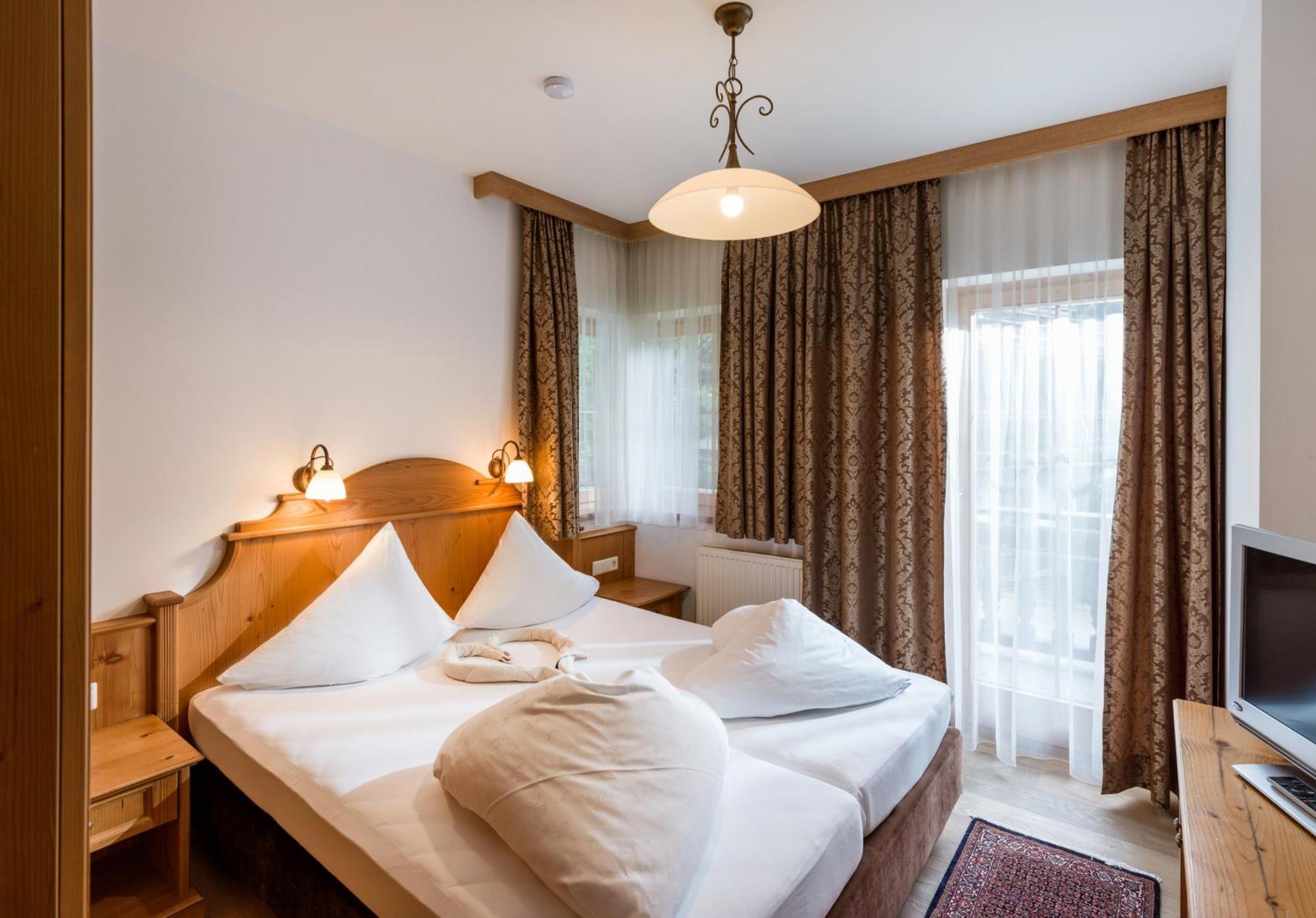S'Doerfl Chalets ไมย์อาโฮเฟิน ภายนอก รูปภาพ
