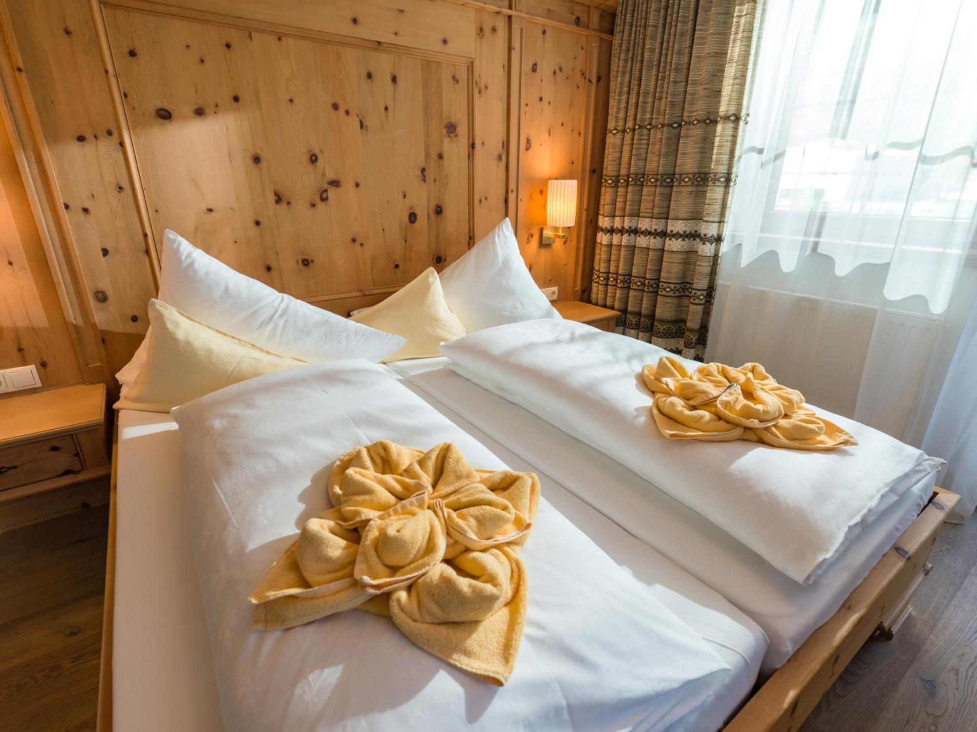 S'Doerfl Chalets ไมย์อาโฮเฟิน ภายนอก รูปภาพ