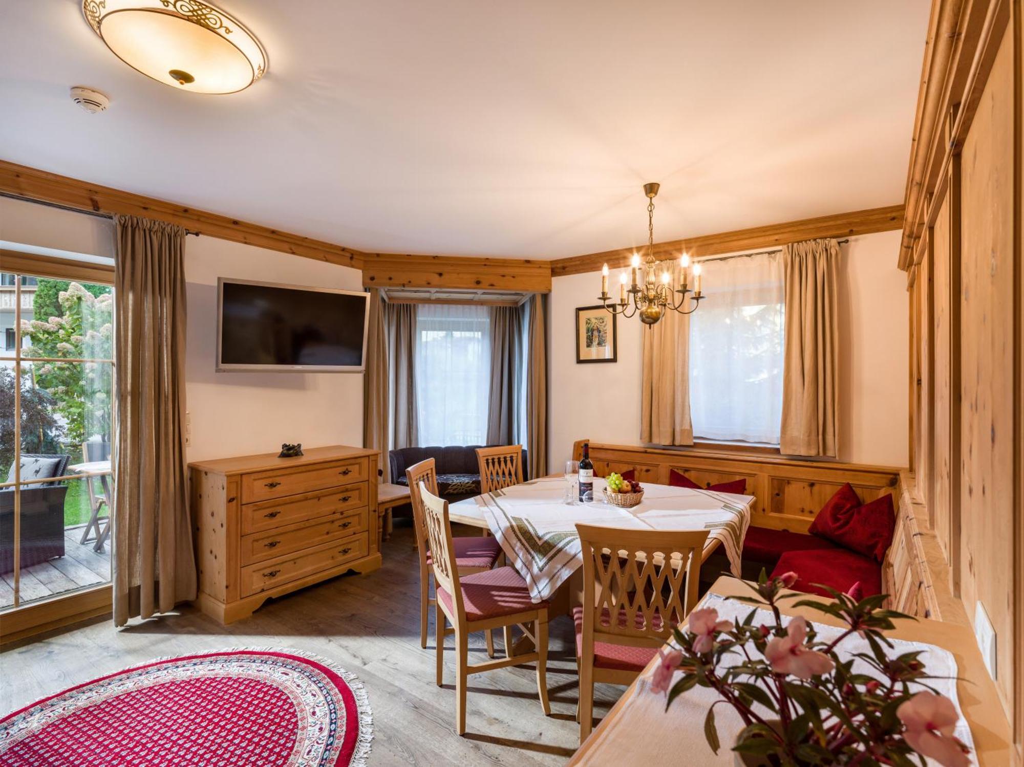 S'Doerfl Chalets ไมย์อาโฮเฟิน ภายนอก รูปภาพ