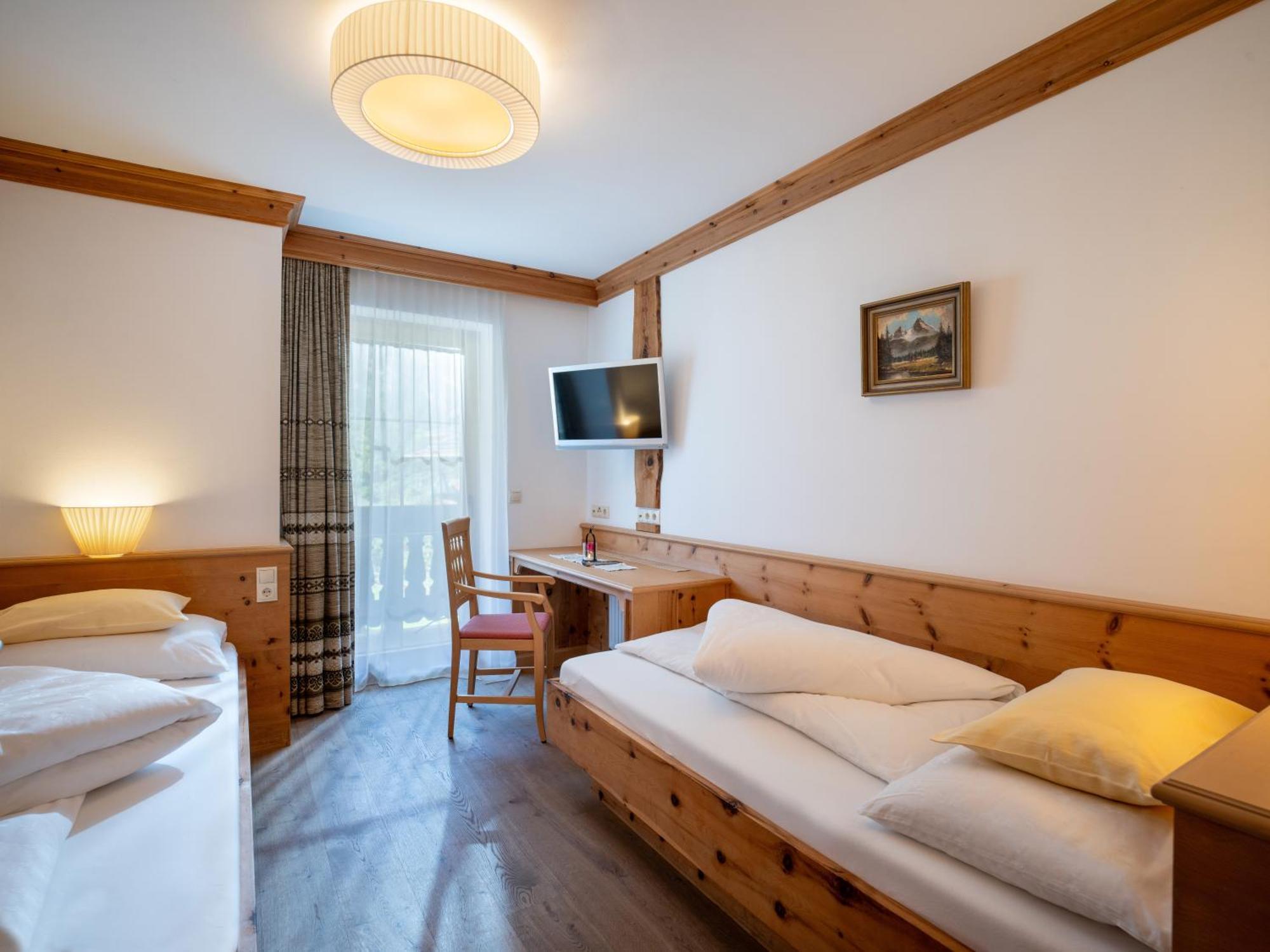 S'Doerfl Chalets ไมย์อาโฮเฟิน ภายนอก รูปภาพ